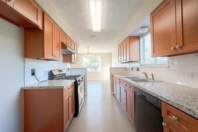 Building Photo - 4727 Kennedy Heights Blvd