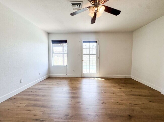 Foto del edificio - "Newly Renovated 3-Bedroom, 2-Bathroom Pool Home in Rancho Sereno!"