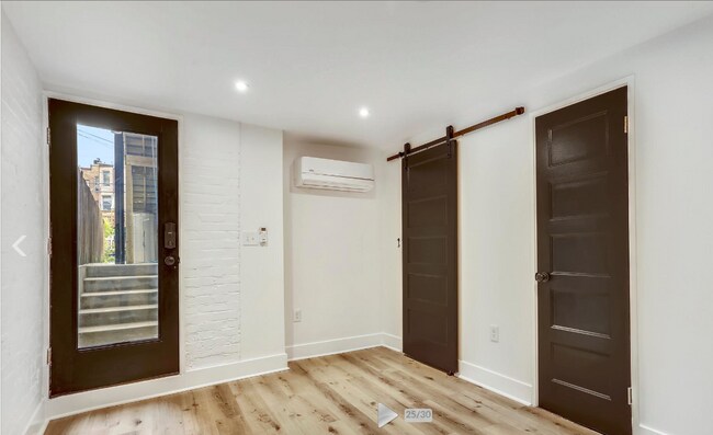 Foto del edificio - 1855 Mintwood Pl NW