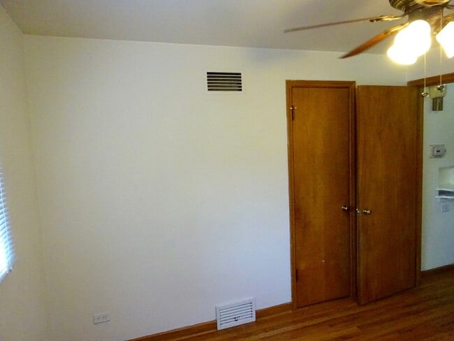 Building Photo - Two Bedroom Apartment With Hardwood Floors...