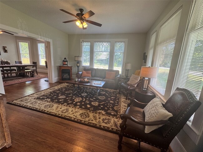 Foto del edificio - 824 S Masonic St