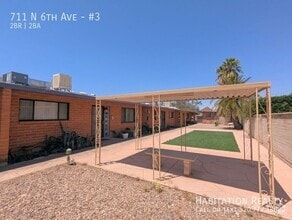 Building Photo - 711 N 6th Ave
