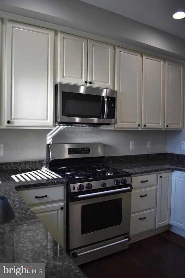 Foto del edificio - 4537 Madison St