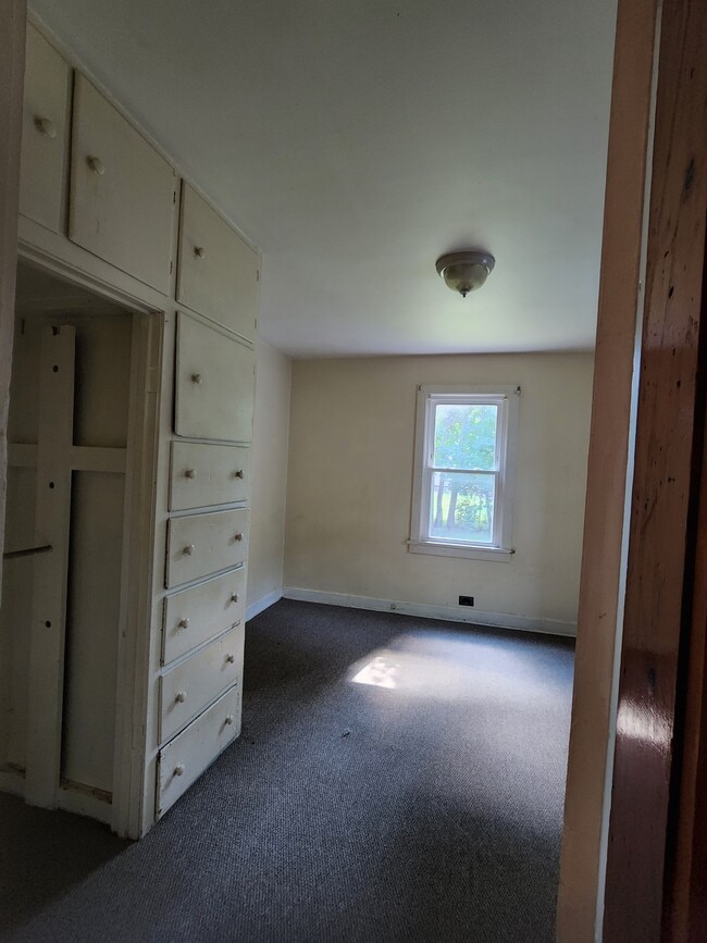 Bedroom 2 - 381 Glenwood Ave