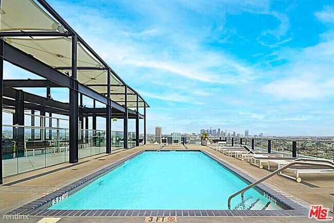 Foto del edificio - 2 br, 3 bath Condo - 3810 Wilshire Blvd # ...