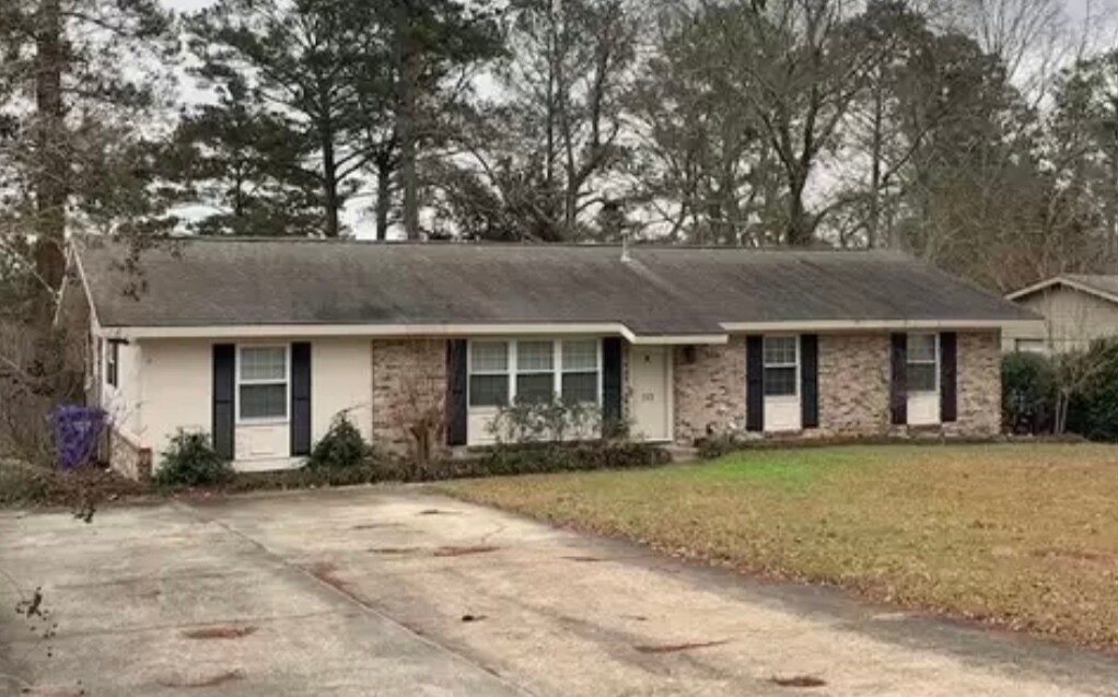 113 Hilltop Dr, Troy, AL 36081 House Rental in Troy, AL