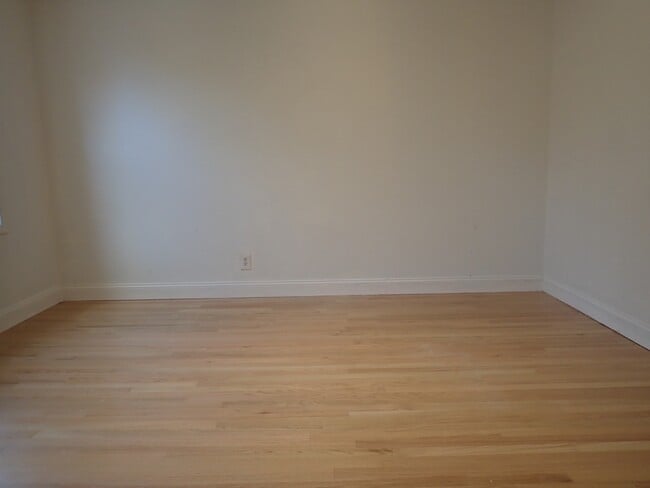 Building Photo - 88 Clermont Ave