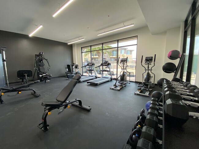 Gimnasia - Bradley Garden Apartments