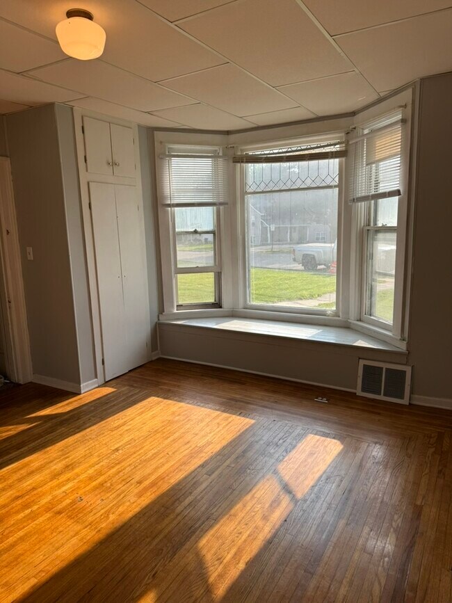 Dormitorio delantero - 405 S Chestnut St