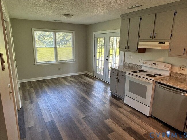 Foto del edificio - 8630 Richmond Rd