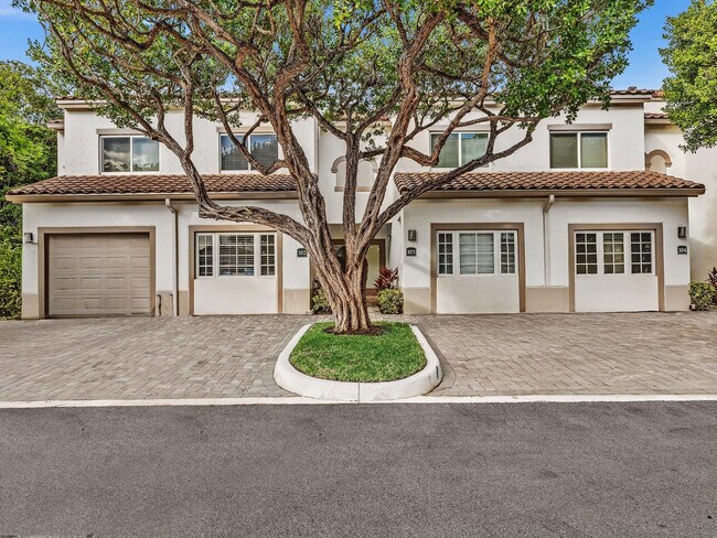 Building Photo - 3602 S Ocean Blvd