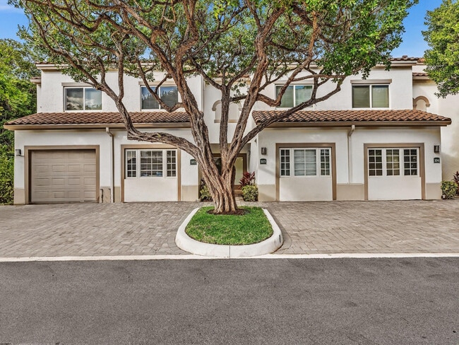 Foto del edificio - 3602 S Ocean Blvd