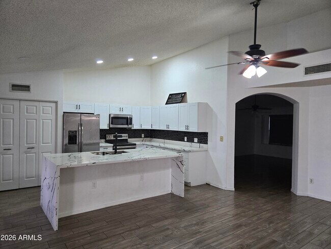 Building Photo - 4784 W Oraibi Dr