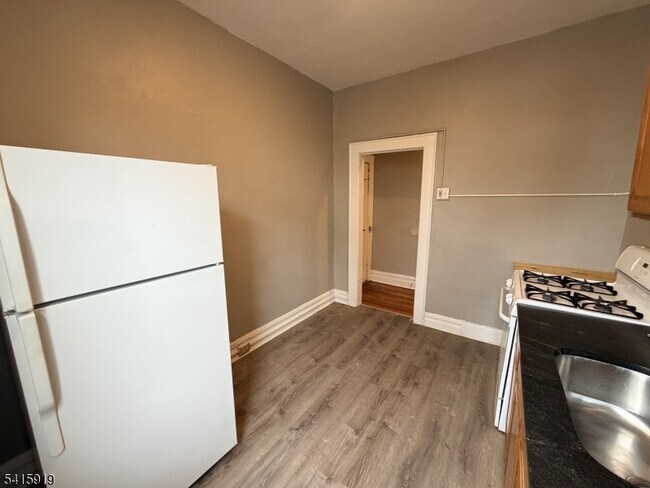 Foto del edificio - 16 Irving St