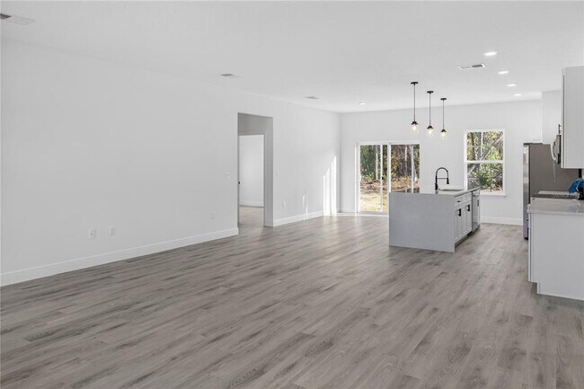 Building Photo - 3272 W Fairbank Dr