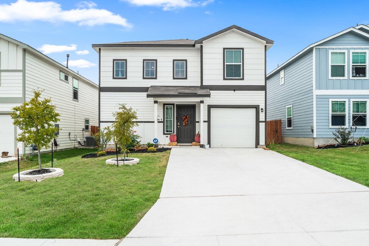 9939 Cotton Grass, San Antonio, TX 78254 Room for Rent in San Antonio