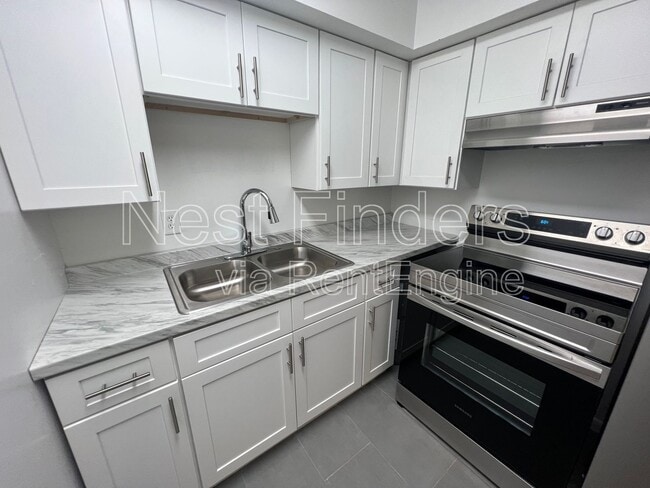 Building Photo - 1318 Sydney Pl