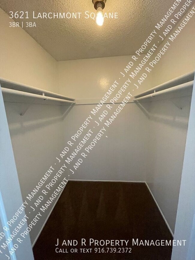 Building Photo - 3621 Larchmont Square Ln