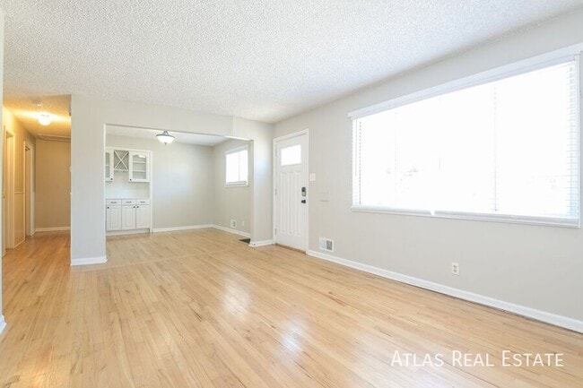 Building Photo - 1480 E 112th Pl