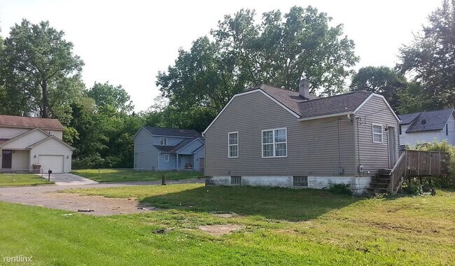 Building Photo - 2 br, 1 bath House - 24 City Line Road