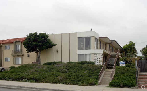 Exterior - 2162 Thomas Ave