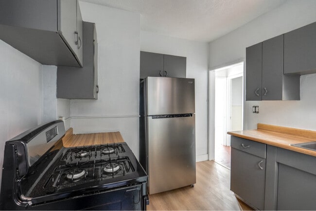 Foto del edificio - 2828 S Moreland Blvd