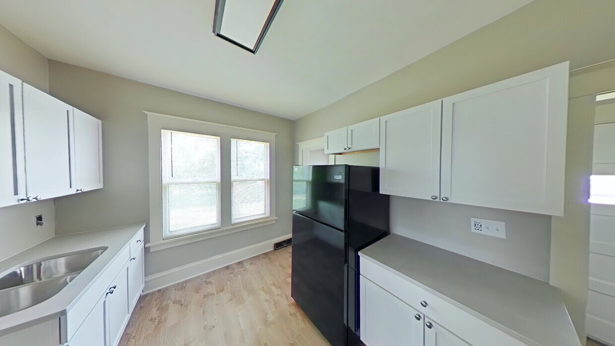 2085 Skillman Ave E, North Saint Paul, MN 55109 House Rental in North