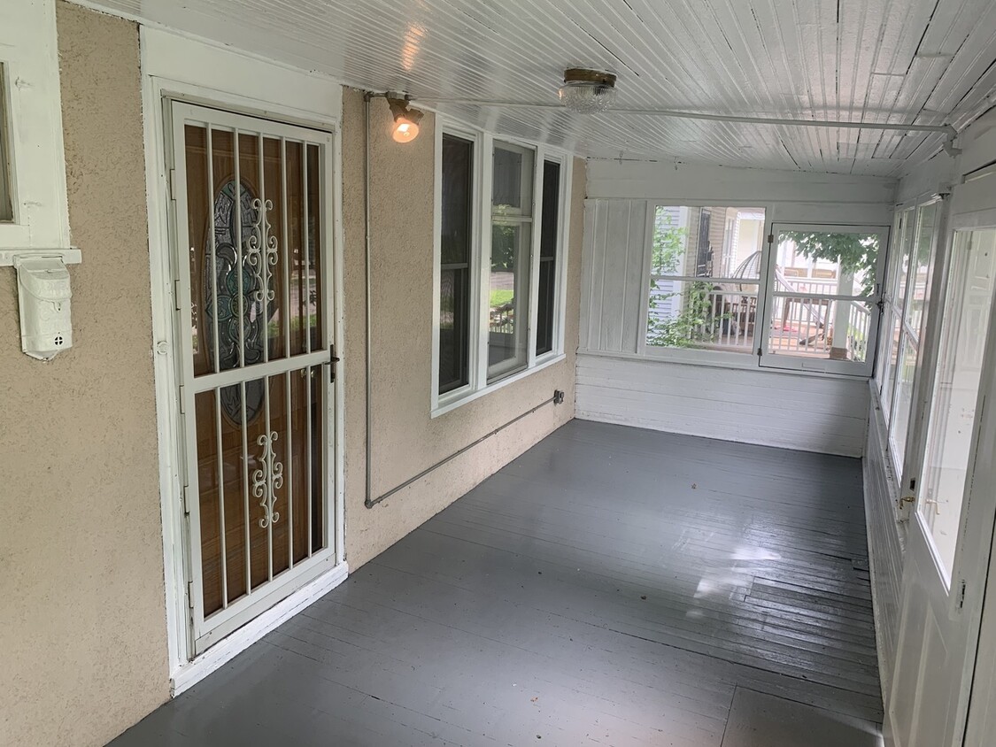 Front porch - 1046 19th Ave SE