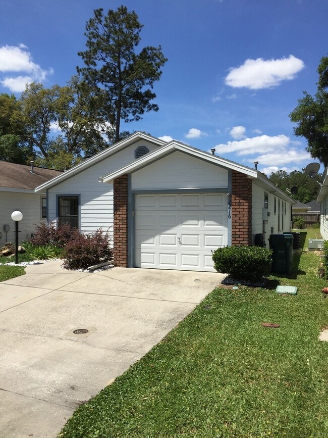 Building Photo - NOT AVAILABLE TO SHOW UNTIL MID NOVEMBER.....