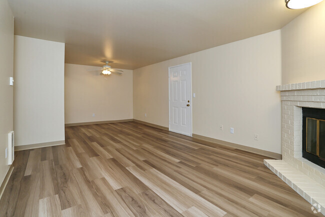 2BR, 1BA - 970 SF - Windstone