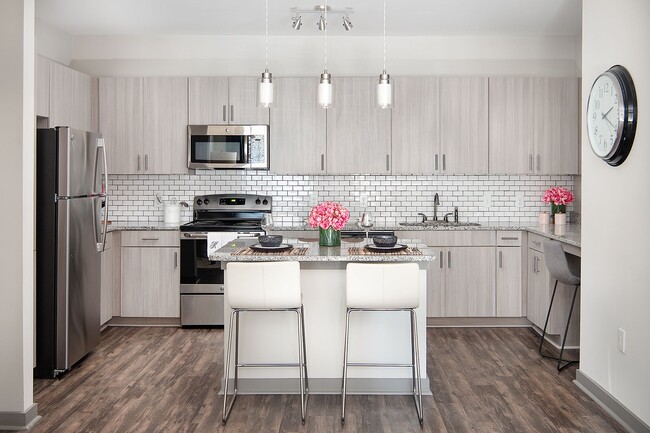 Building Photo - One White Oak Apartments