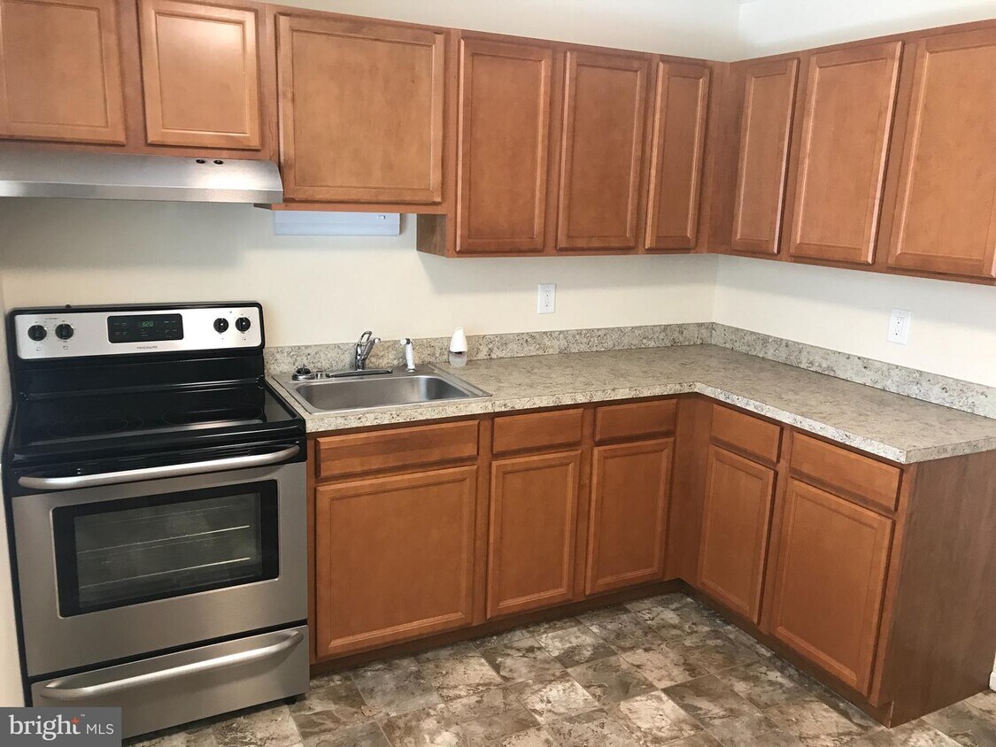 23 Regency Dr, Mount Holly, NJ 08060 Townhome Rentals in Mount Holly