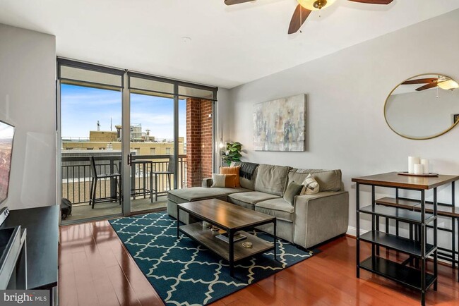 Foto del edificio - 1020 N Highland St