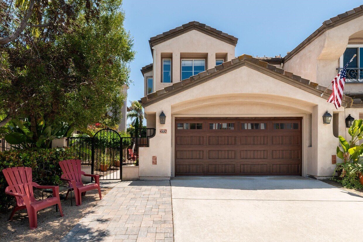 Foto principal - 4537 Da Vinci St