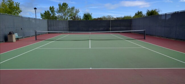 Tennis court - 4096 Lick Mill Blvd