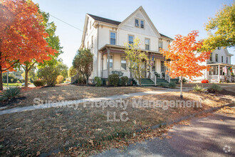 Building Photo - 110 E Elm St