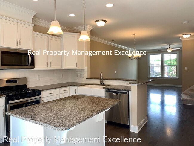 Foto del edificio - 3 br, 3.5 bath House - 434 Oak Pine Dr