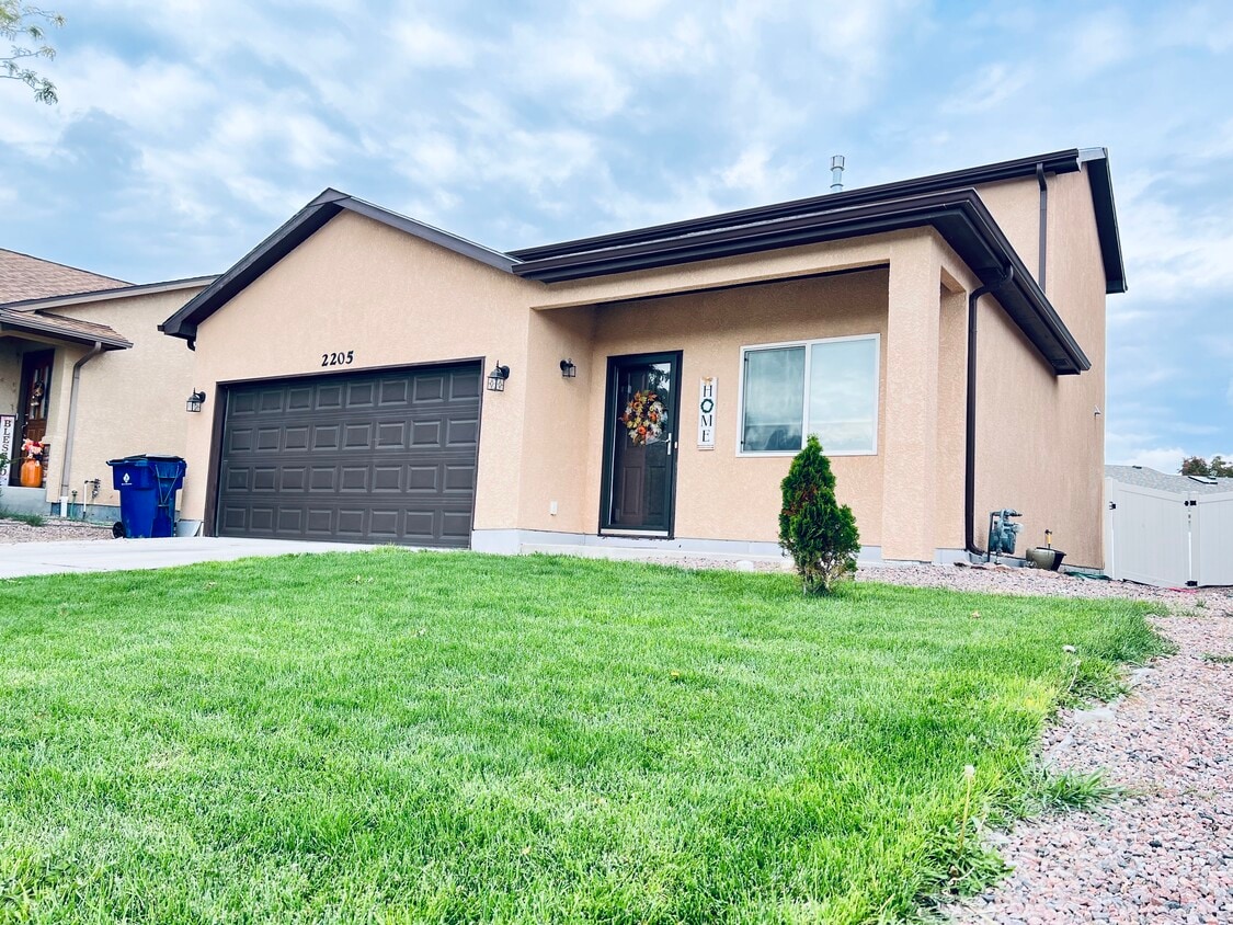 Primary Photo - 2205 Antelope Way