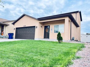 Building Photo - 2205 Antelope Way