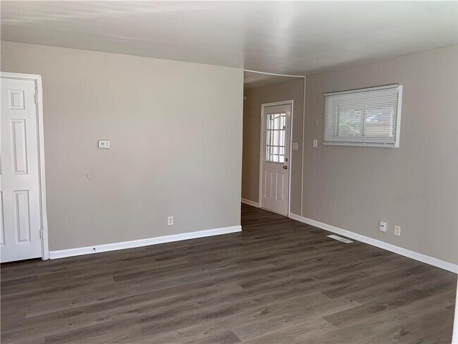 Building Photo - 6612 Brookhaven Dr