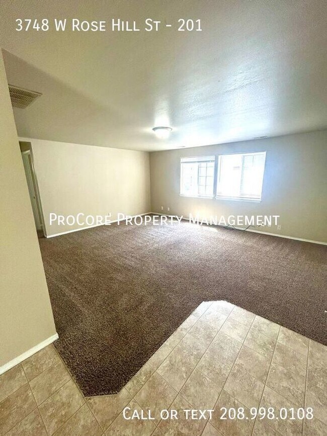 Foto del edificio - Prime Spot! Upper Level 2 Bed, 1 Bath Unit...
