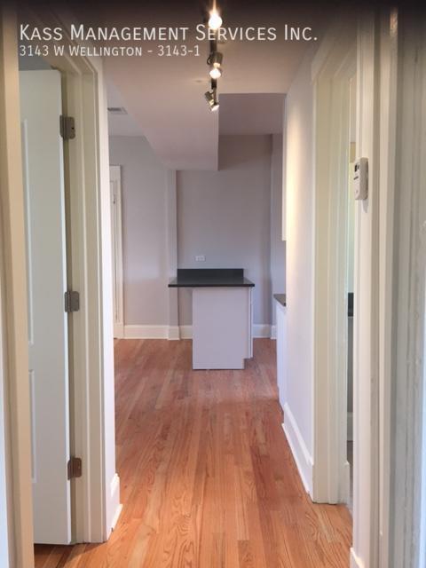Building Photo - Logan Square 2 Bed- Pet Friendly- SS Appl.