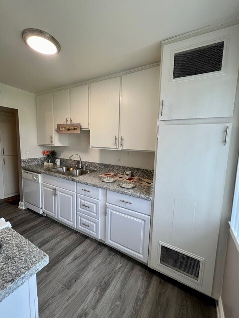 1 Bedroom - Kitchen - Serena Vista Apartments LLC