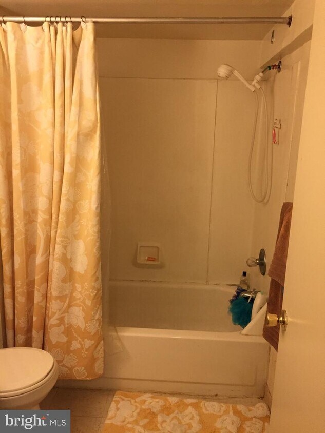 Foto principal - 261 S 9th St