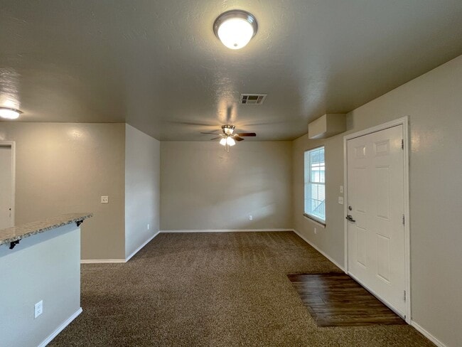 Foto del edificio - 2442 NW 39th St