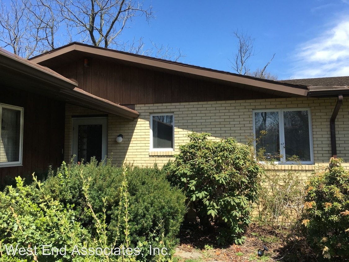 5776 Keith Ln, Emmaus, PA 18049 House for Rent in Emmaus, PA