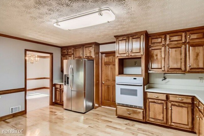 Building Photo - 4 br, 2 bath House - 362 Clyde Court