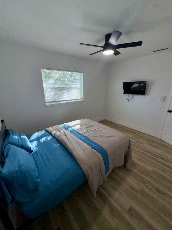 Photo - 1001 S Dollins Ave House