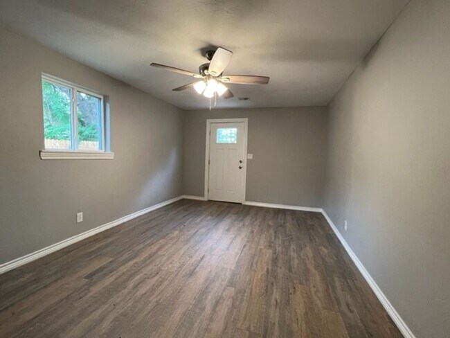 Foto del edificio - 2613 SW B Ave