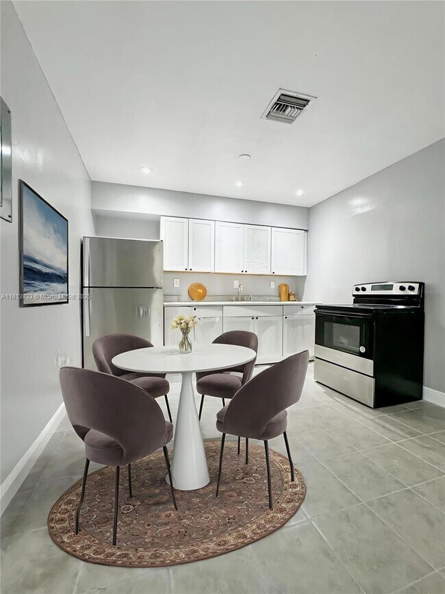 Foto del edificio - 4133 SW 52nd St
